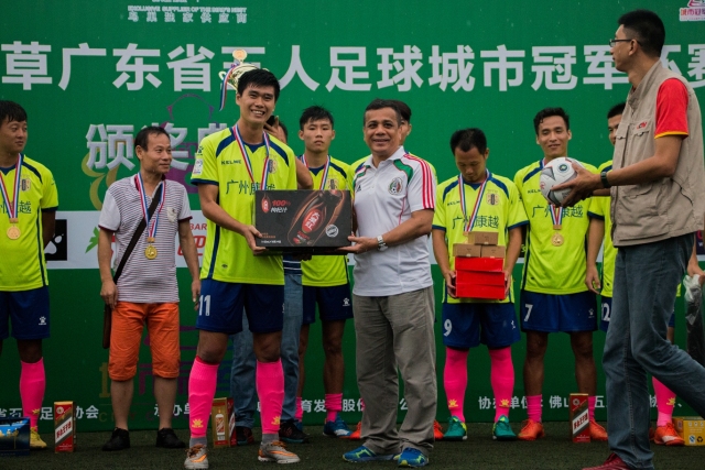 巴萨历史阿根廷球员最佳阵容揭晓：梅西与马拉多纳入选